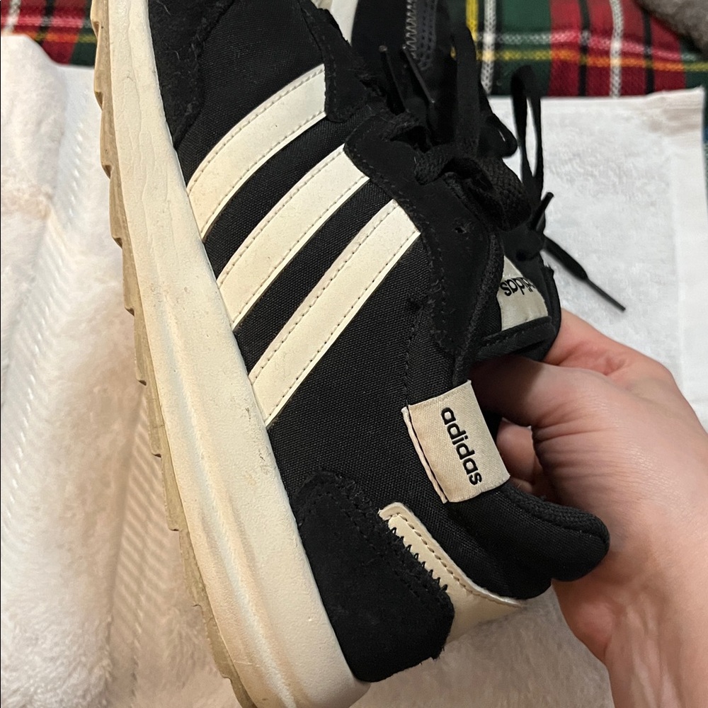 Adidas Classic Black and White Trainers - Picture 5 of 5